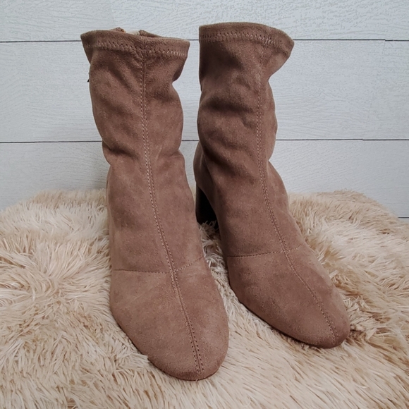 ZARA | STRETCH ANKLE BOOTS - Picture 1 of 5